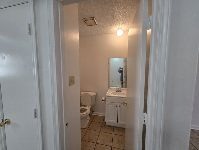 Building Photo - 116 Oak Ridge Ave