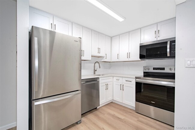 Building Photo - 123 Mamaroneck Ave