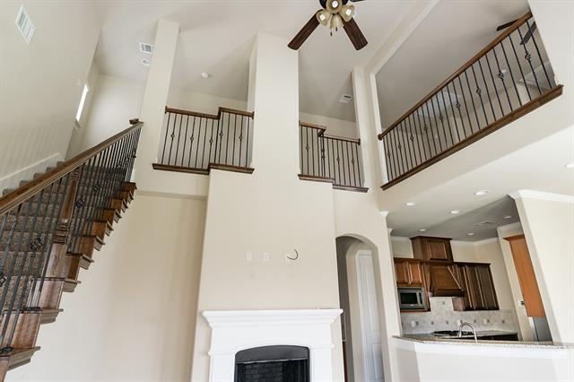 Building Photo - 573 Enfield Dr