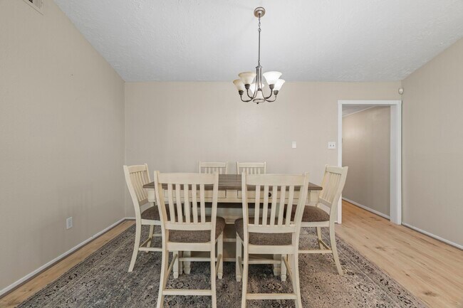 Building Photo - 304 Old Course Dr