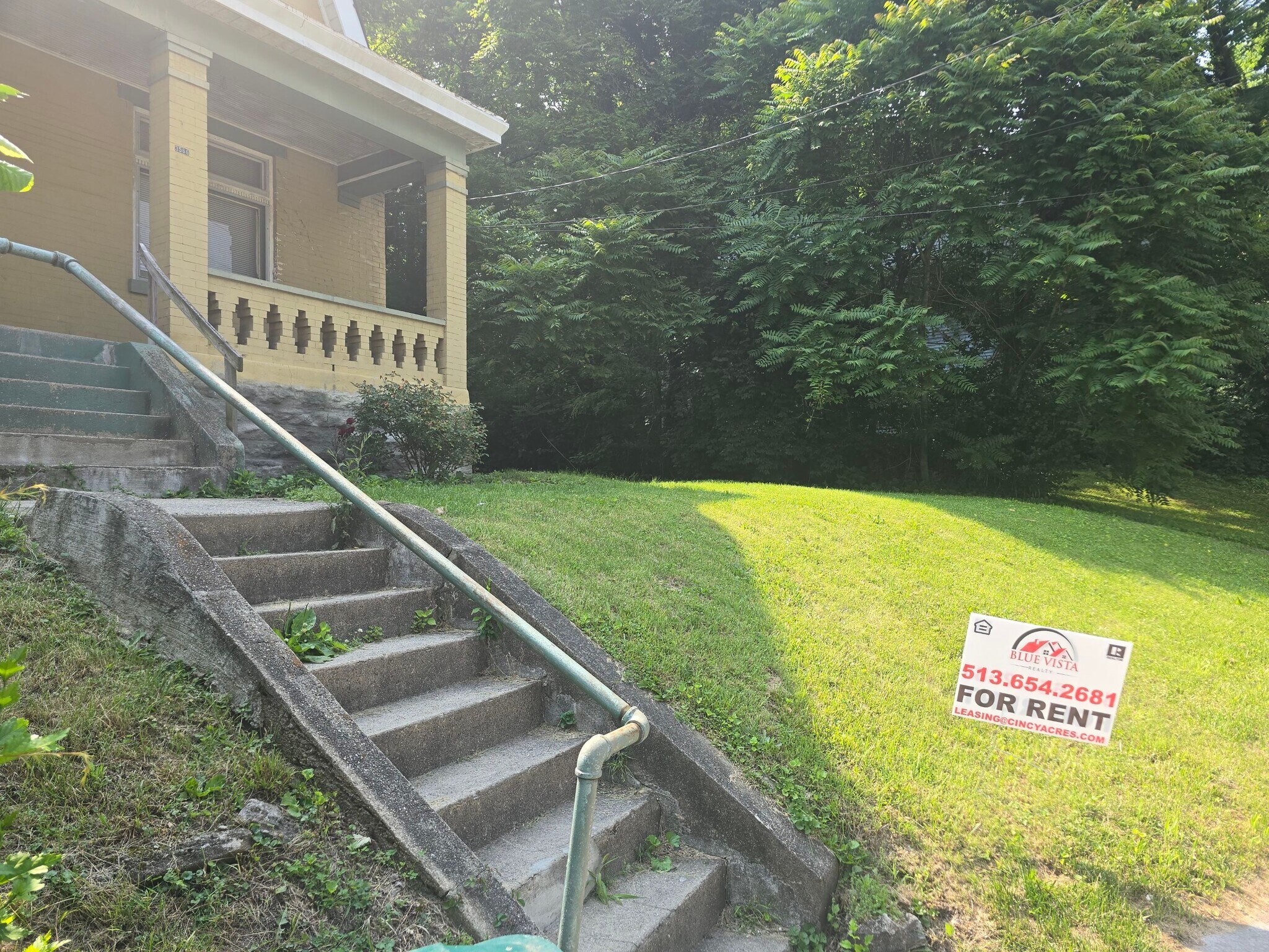 Building Photo - 3566 Vine St