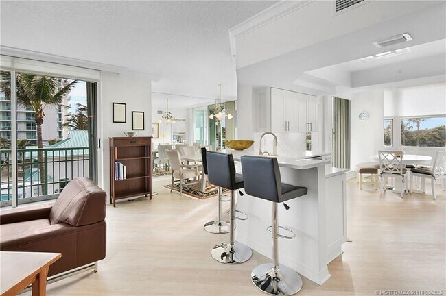 Building Photo - 8600 S Ocean Dr