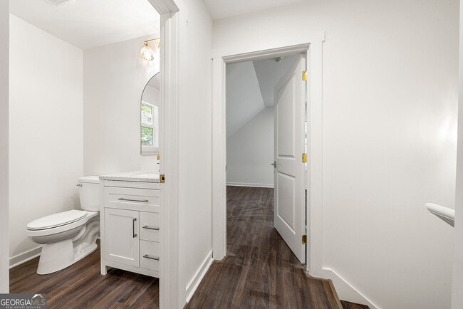 Building Photo - 600 Trump Ct