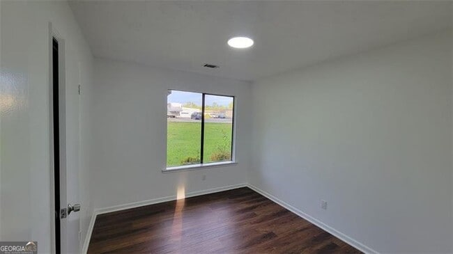 Building Photo - 389 Rosser Rd