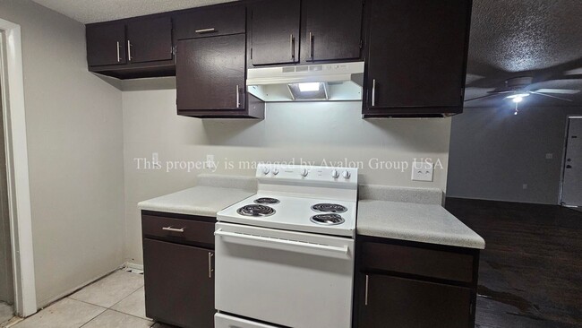 Building Photo - 2749 Frontier Ave