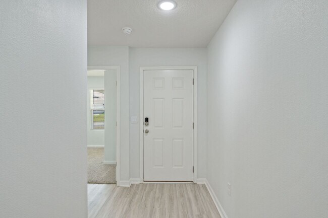 Building Photo - 522 Mary Lou Way