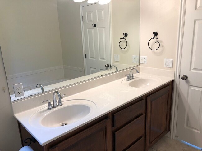 Owner's Bath - Double Sink - 2349 S 240 W