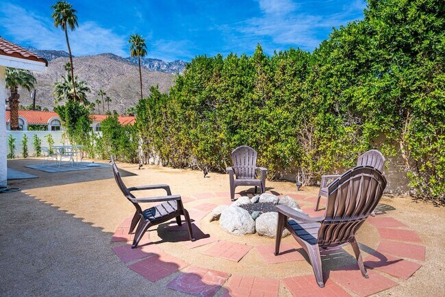 Building Photo - Luxury Mid-Century Retreat in the Heart of...
