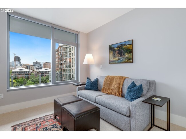 Building Photo - Gorgeous NW Lovejoy corner unit Condo-Pear...