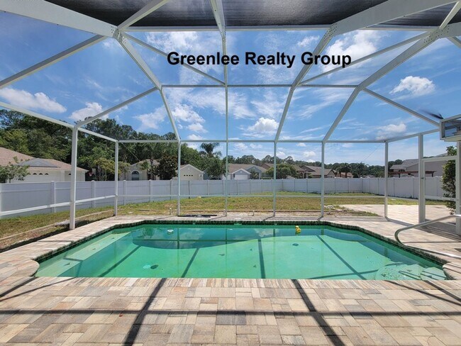 Building Photo - Spacious 3 Bed / 2 Bath pool home with lawn and pool care included in beautiful Rosewood at River...