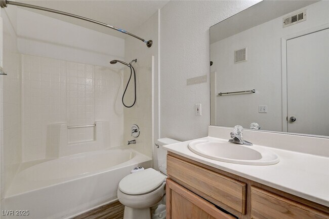 Building Photo - 3115 Casey Dr