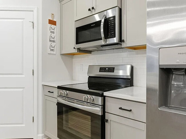 Building Photo - Earn Wealth While Leasing - Like a Homeowner - Lease to Own