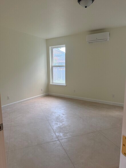 Building Photo - 5162 Brocade Ct