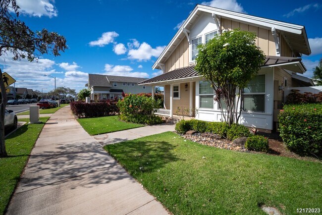 Building Photo - $5,100 / 4br - 1992ft2 - 4 BED 3 BATH HOME...