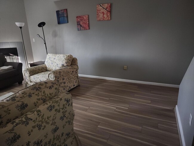 Building Photo - 3369 Forest Ct