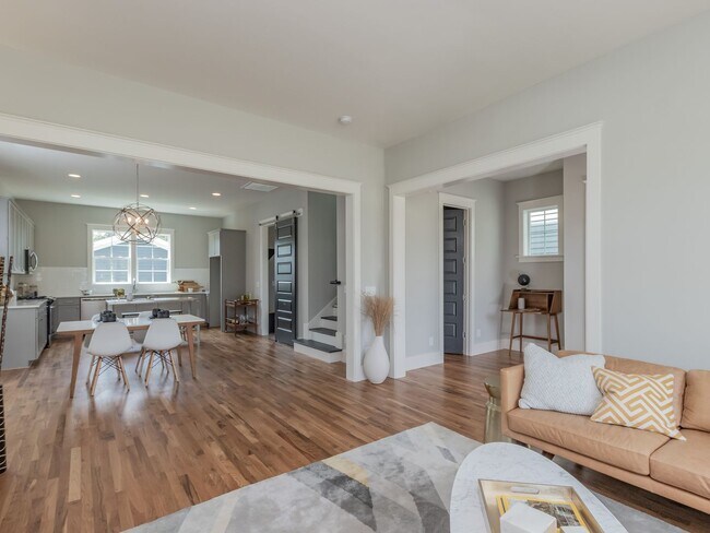 Building Photo - WOW!! One of the best Locations in one of the most desired neighborhoods