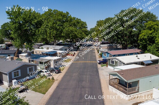 Building Photo - 75 W 250 N