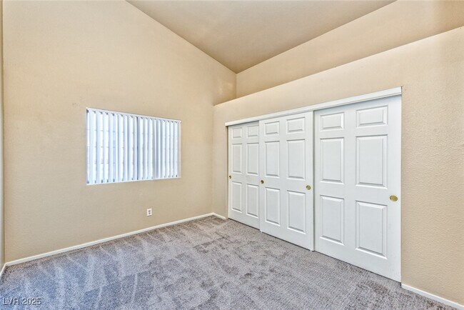 Building Photo - 2839 Blue Bonnet Dr
