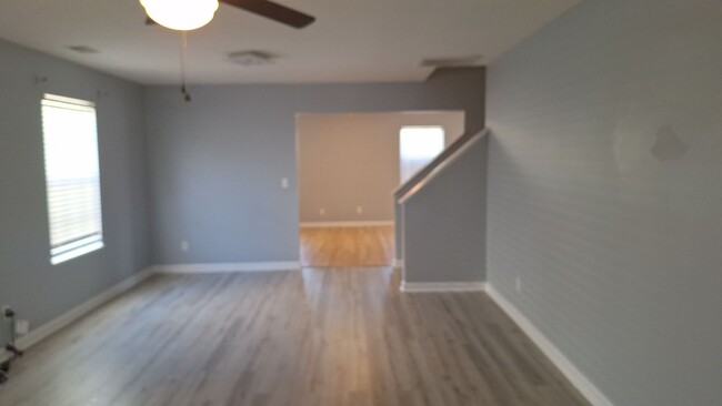 Building Photo - Wonderful Four Bedroom Home in Northeast C...