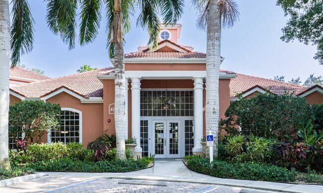 Building Photo - 4142 Central Sarasota Pkwy