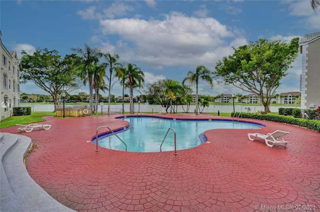 Building Photo - 2850 N Oakland Forest Dr