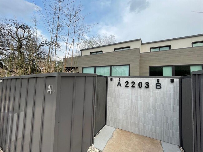 Building Photo - 2203 Walsh Tarlton Ln