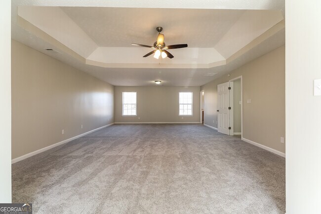 Building Photo - 400 Trinity Tr