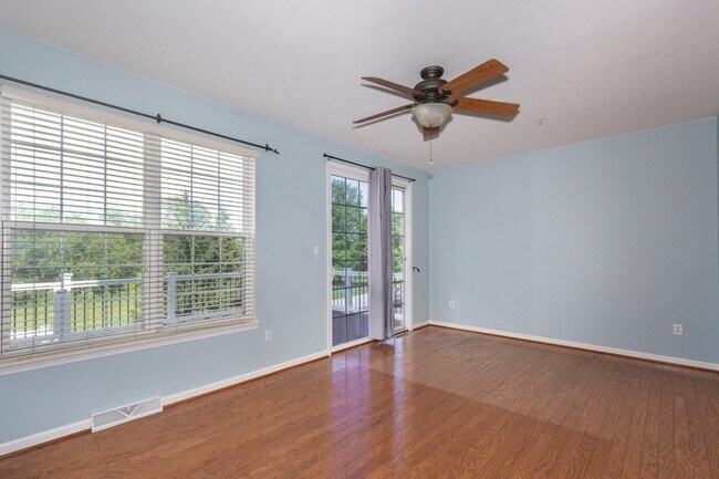 Building Photo - 1784 UPPER Ln