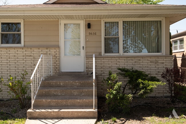 Building Photo - 9416 80th Ct