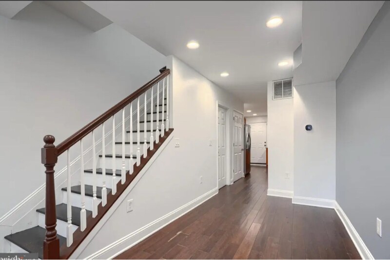 Building Photo - 930 Washington Blvd