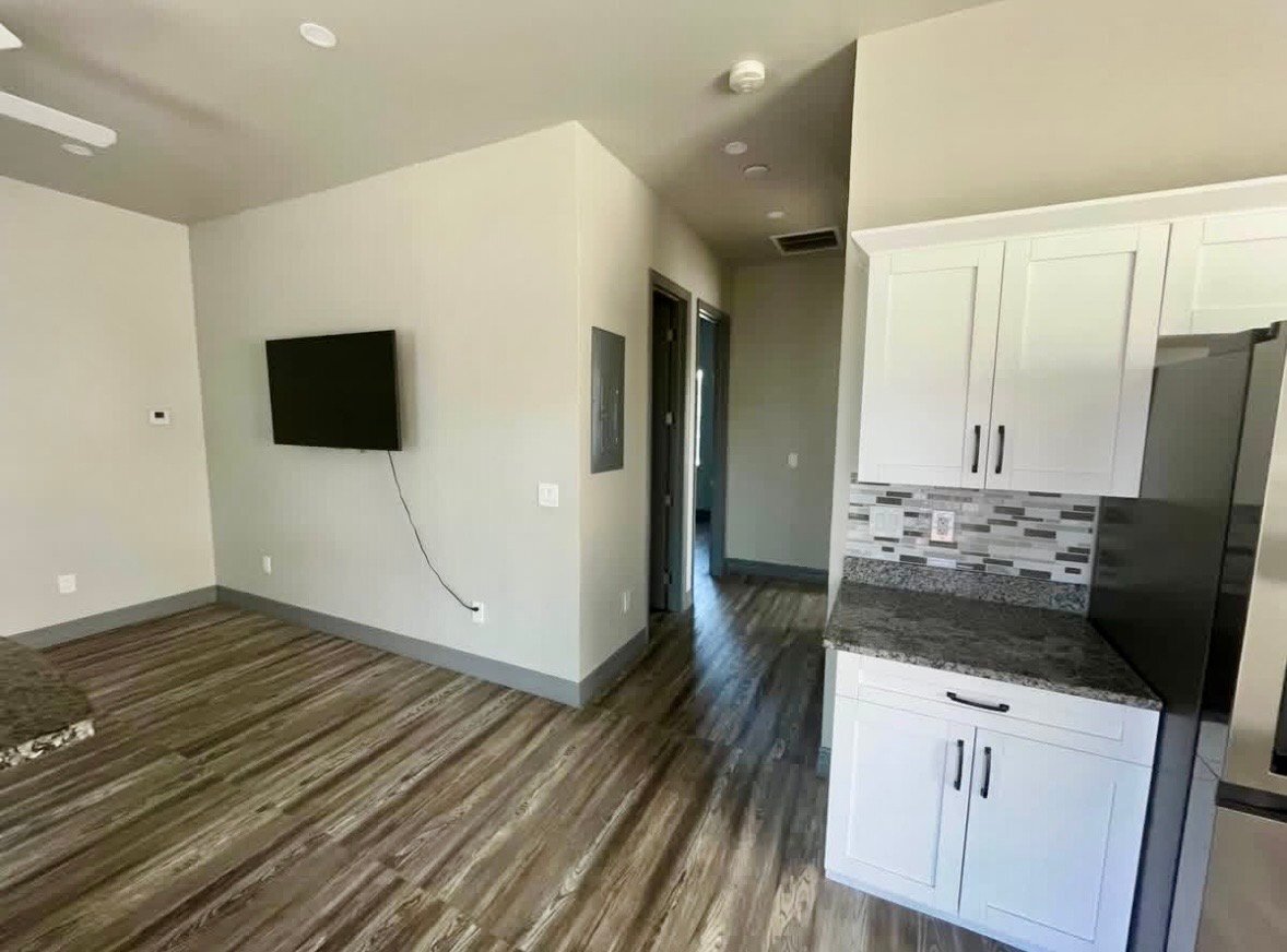 Building Photo - 5593 Briarcliff Rd