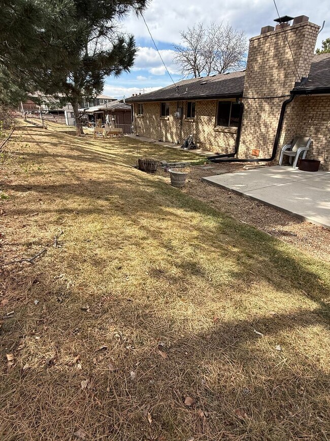 Building Photo - Charming Arvada Ranch