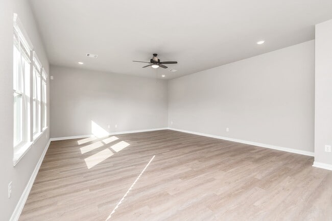 Building Photo - 4615 Seagrass Knoll Dr