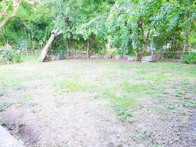 Building Photo - 5318 Doulton Dr