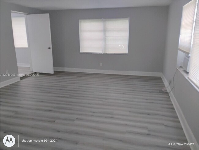 Building Photo - 4321 W Hallandale Beach Blvd