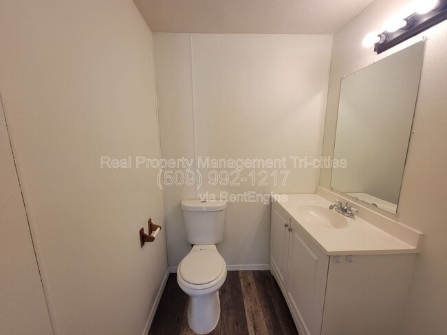 Building Photo - 3401 W 1st Pl