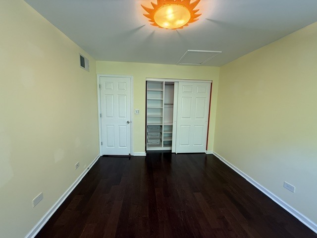 Building Photo - 707 Kingsbridge Dr