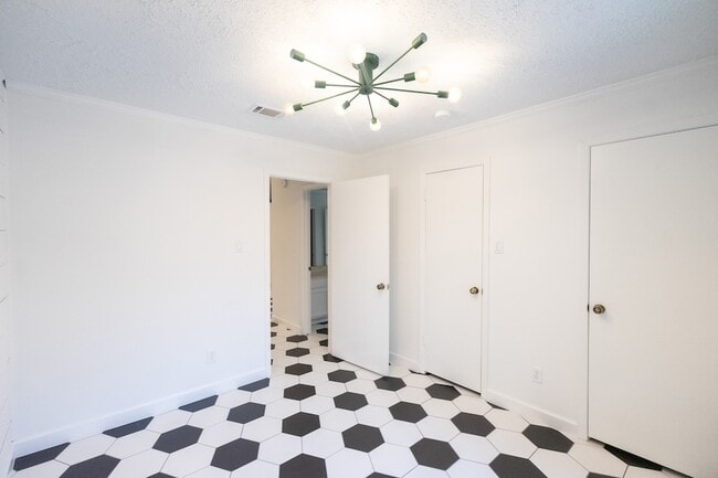 Building Photo - 1314 Frontier Ln