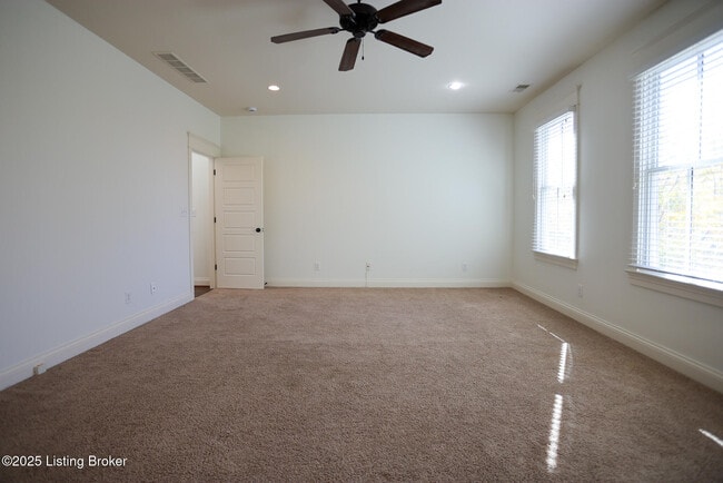 Building Photo - 10711 Impatiens St