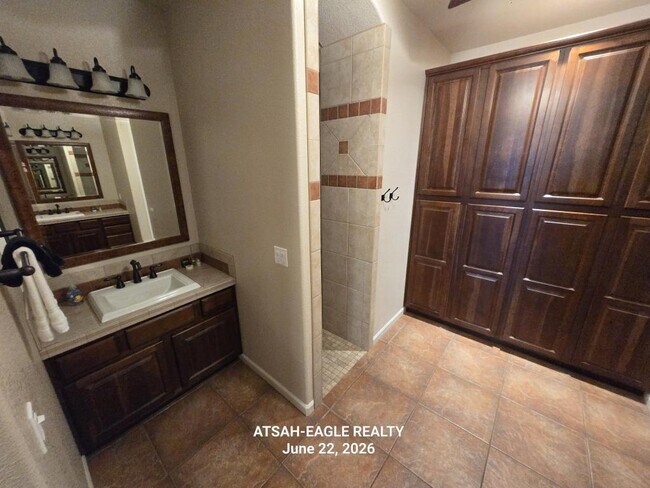 Building Photo - 345 S Anasazi Dr