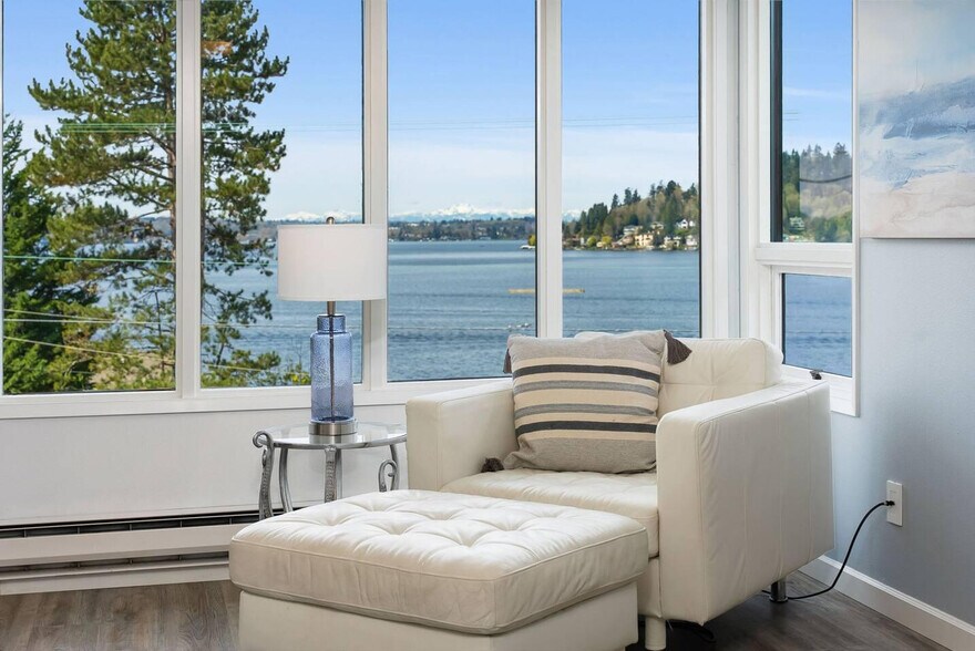 Building Photo - 3302 Lake Washington Blvd N