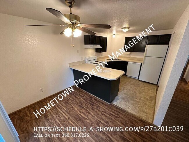 Building Photo - Lower Level 2 BR Apartment with W/S/G  Ava...