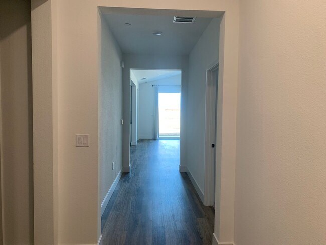 Building Photo - Brand NEW 4 bedroom 1 story home Rancho Co...