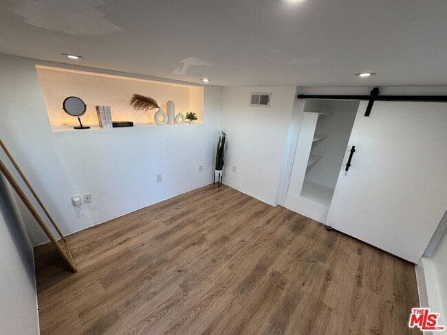 Building Photo - 7302 Mooney Dr