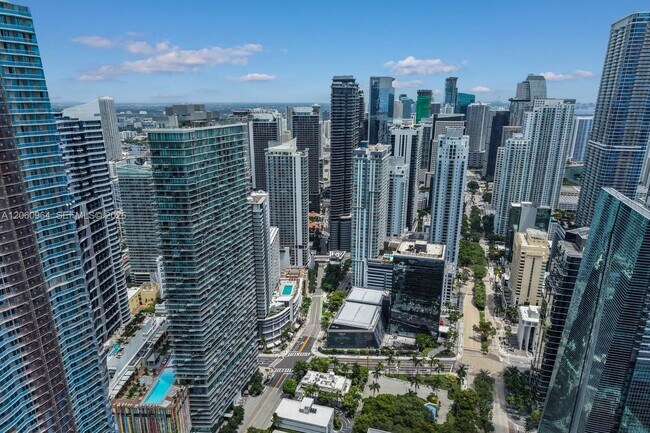 Building Photo - 1300 S Miami Ave