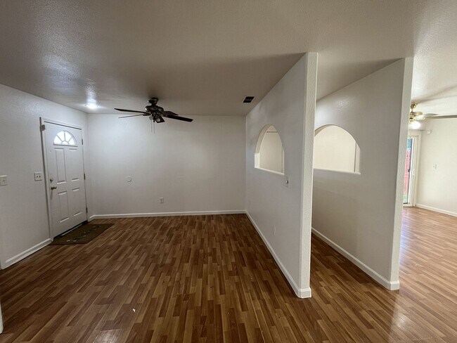 Building Photo - SAC T 1138