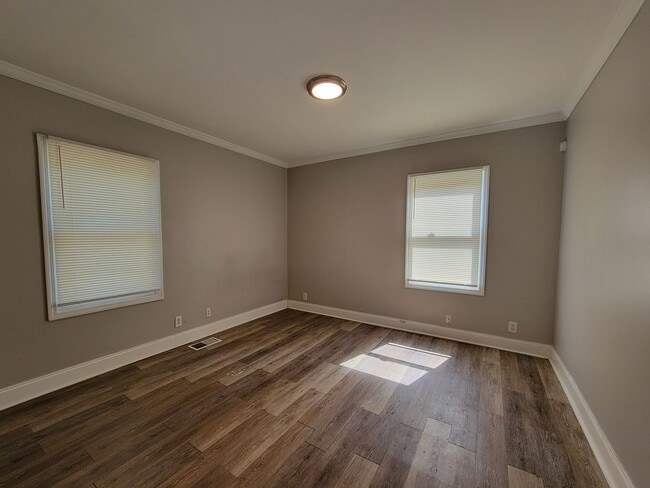 Building Photo - We Bringing Affordable Back - Intown Living - Voucher Approved!