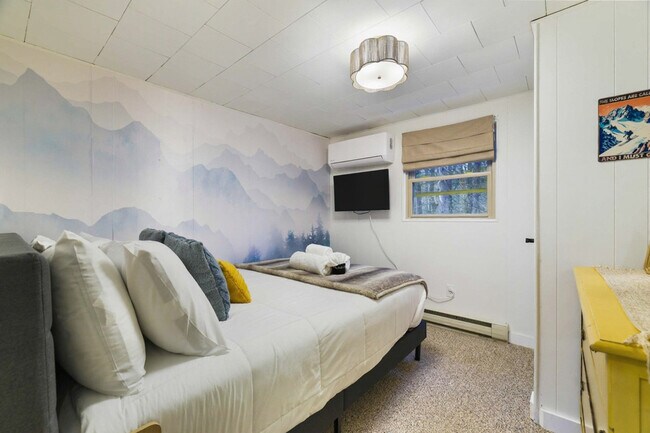 Building Photo - 3145 Ogontz Dr