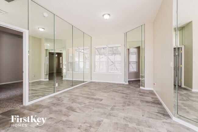 Building Photo - 9241 Hawks Run Ln