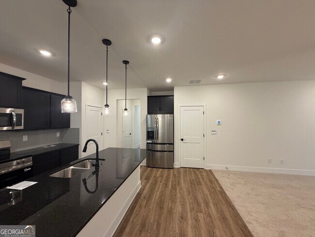 Building Photo - 213 Laney Dr